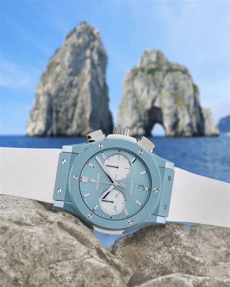 DESTINATION CAPRI, FOR A NEW LIMITED EDITION WATCH 